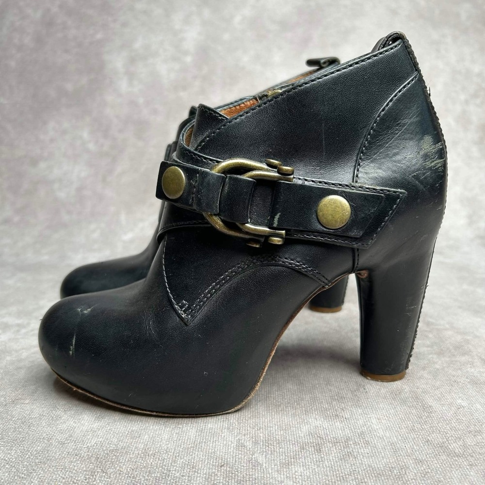 Frye Liv Bootie Black Leather Harness Ankle Boots 77650 Womens Size 6M